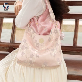 香包/香囊;布艺绣品;女士斜挎包
