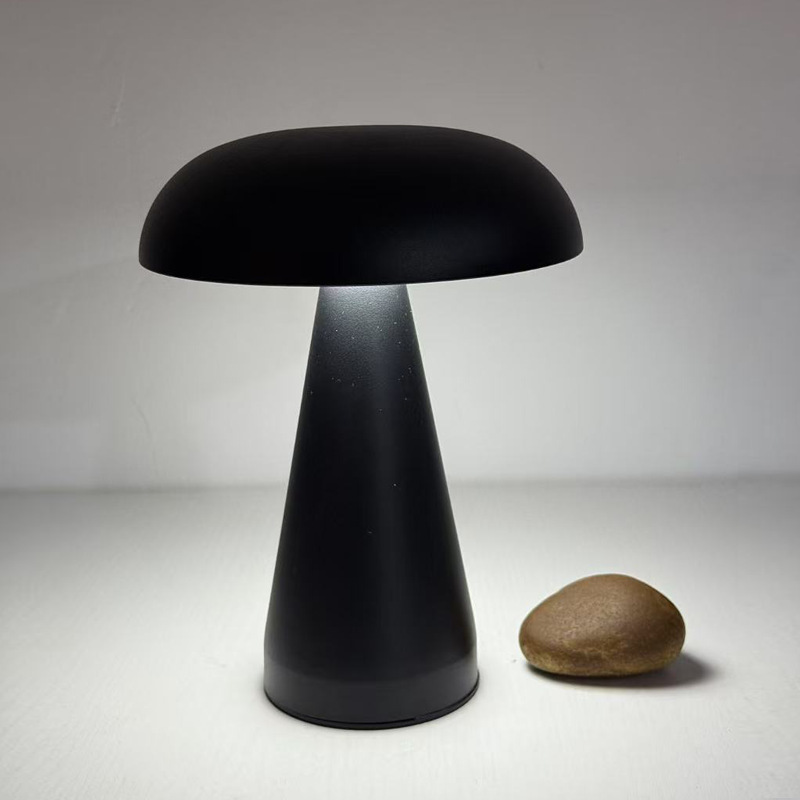 Cross-Border Bar Atmosphere Light Mushroom Simple Metal Touch Night Light Outdoor Restaurant Dining Table Lamp Mini