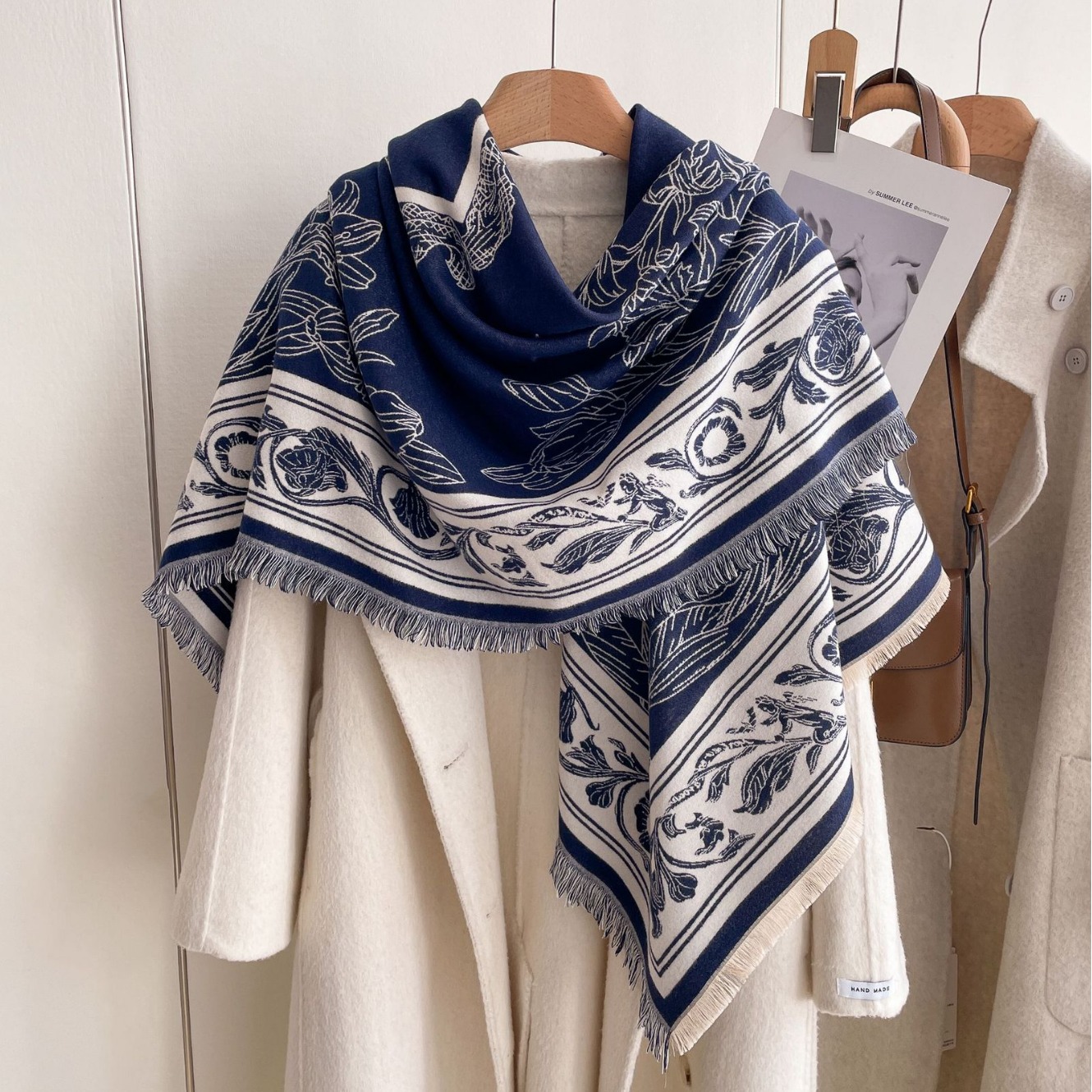 Impresión floral coreana toallas grandes engrosadas capa de decoración 2024 otoño y invierno doble cara imitación de cachemir abrigo abrigo