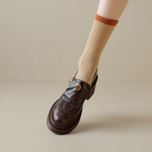 工厂直供 圆头山茶花金扣小皮鞋女复古英伦风乐福鞋粗高跟单鞋