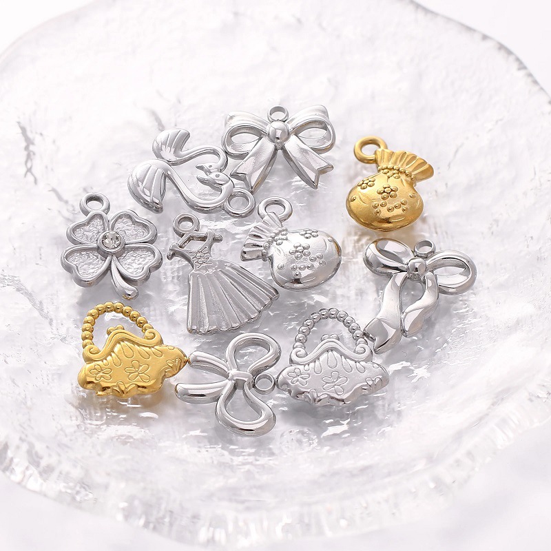 10g Weight Pendant Jewelry Making Type DIY Ornament Accessories Classification 3 PCS/Package Quantity 304 Stainless Steel Material Shamrock, Four Leaf Clover, Bow Knot Pattern All Seasons Season Plating Design Basic Style 3 PCS/Package 304 Stainless Steel Shamrock Four Leaf Clover Bow Knot Pendant 1