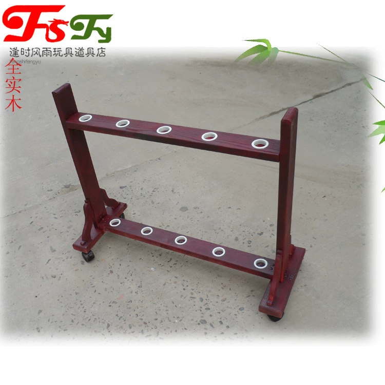 Детская простая стойка с оружием из цельного дерева