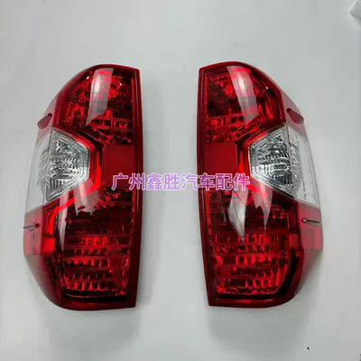 Suitable for Toyota Tundra 2014-21 rear tail light brake light 815500C101 815600 (Tail light)