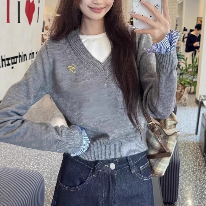 灰色慵懒风V领假两件毛衣女秋冬2025年新款韩系感内搭打底针织衫|undefined