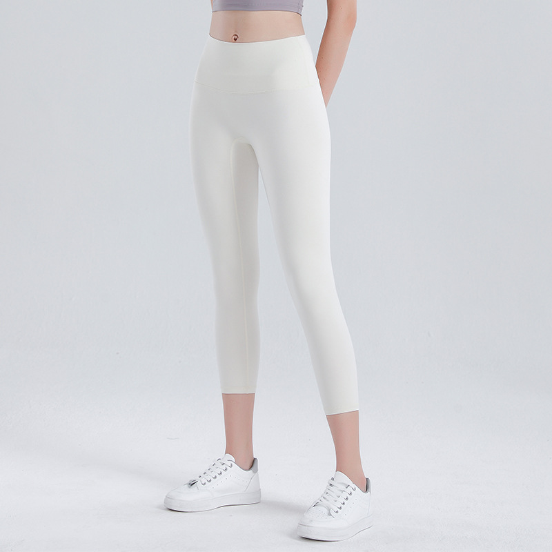 アイボリーホワイト