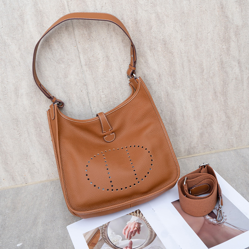 Factory price new Evelyn 29 top-grain leather women's bag, large capacity, hollowed-out design, fashionable and versatile commuter bag, shoulder and crossbody Factory price new Evelyn 29 top-grain leather women's bag, large capacity, hollowed-out design, fashionable and versatile commuter bag, shoulder and crossbody