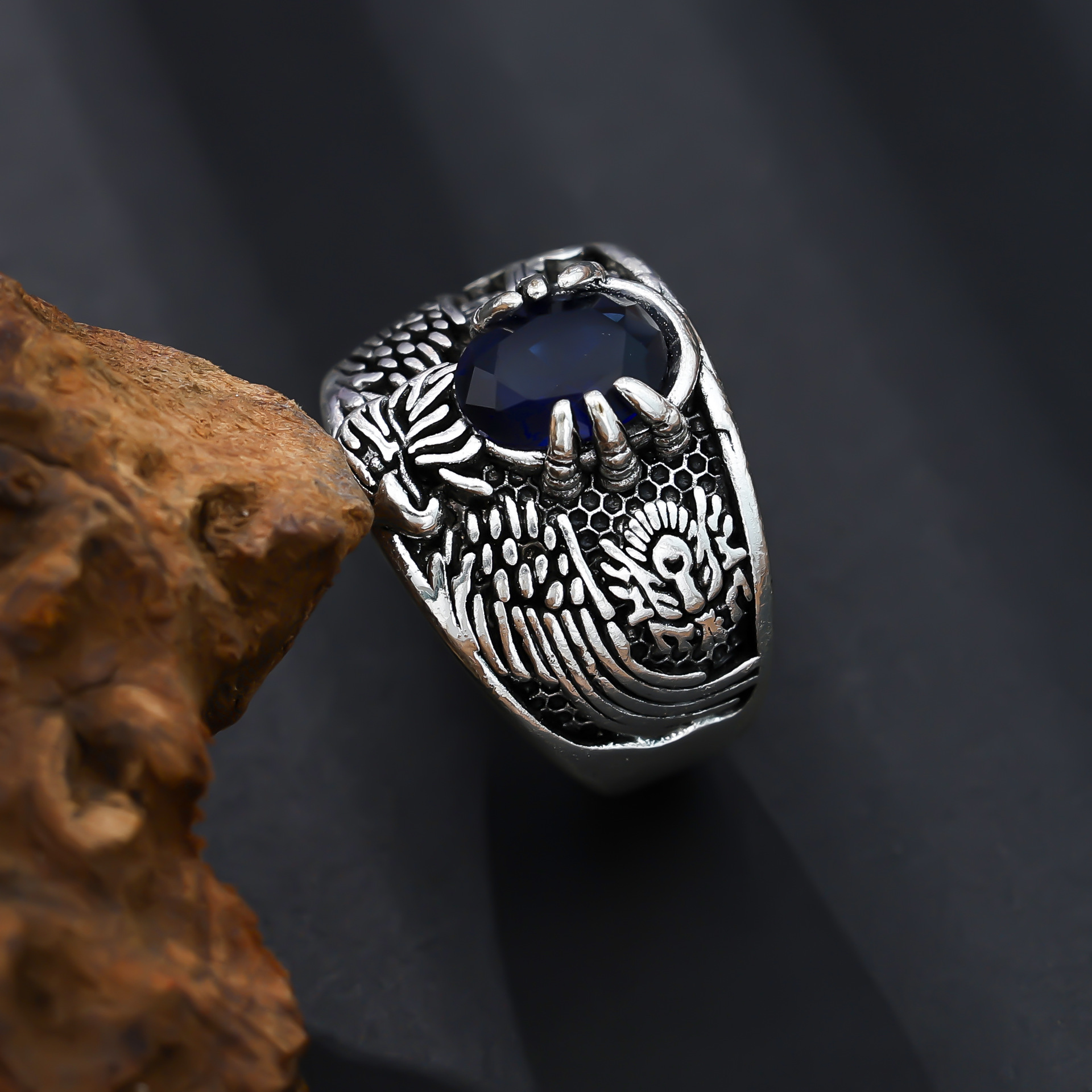 Anillo de valiente granate retro Sutra del corazón de plata anti-tailandés para hombres Anillo individual para hombres Corindón rojo Anillo de apertura de sapo dorado image 4