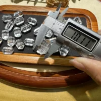 Белый кристалл двойной заостренный шестиугольный столб diy аксессуары спот поставки завод прямых продаж