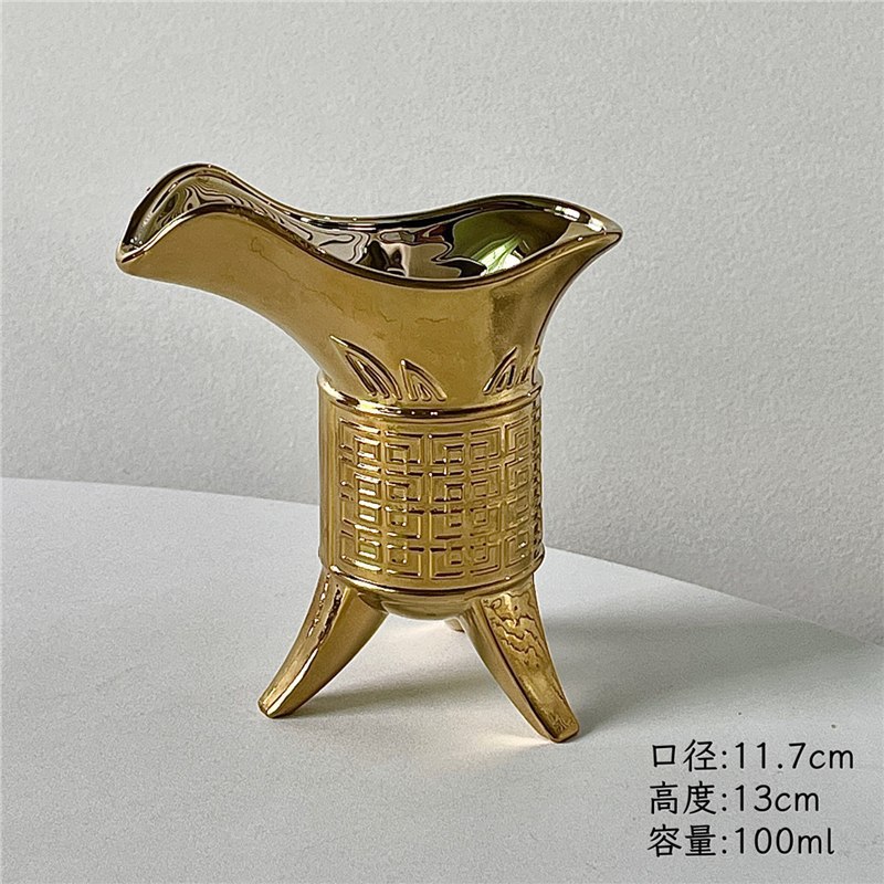 Ins creativo extraño taza de té de leche imperial qin shi taza de vidrio taza imperial taza de tres patas antiguo taza de vino