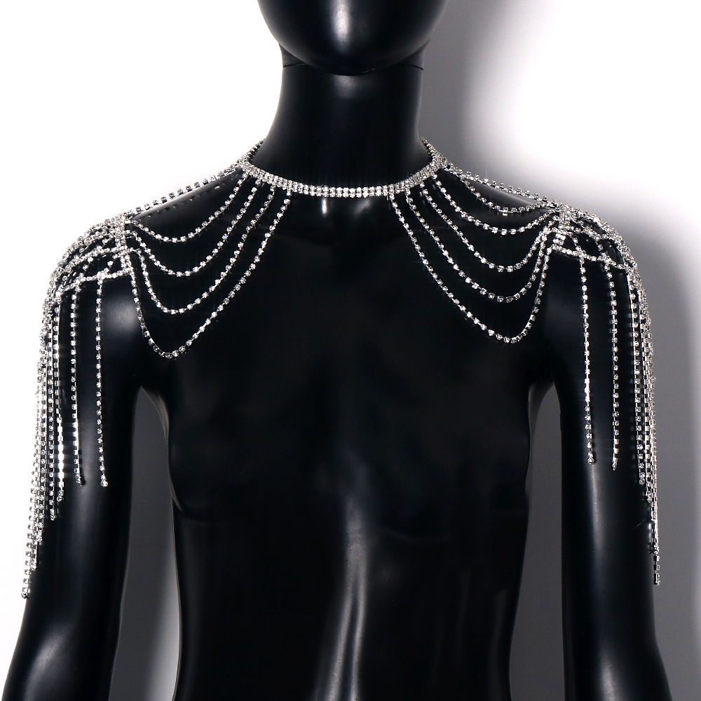 Europa y América venta caliente cadena de hombros de bordas exagerada multi-capas cuerpo de diamante sexy con accesorios de rendimiento cadena de hombros
