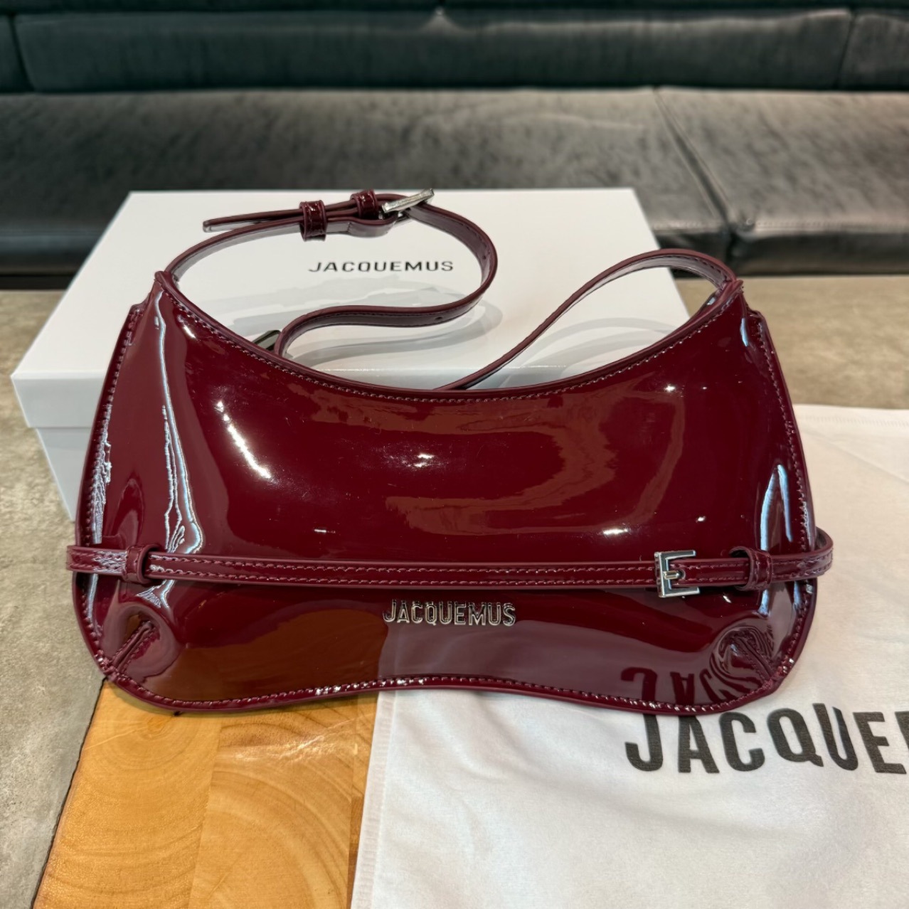 Jacquemus New Lightweight French Vintage Baguette Bag Women's Fashion Shoulder Bag Niche Luxury Underarm Bag