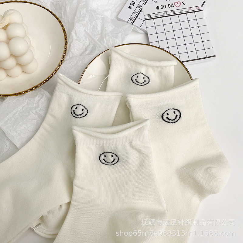 Korean Cartoon Smiley Face Socks for Women, Short Socks for Spring and Summer, White Rolled Edge Loose Mid-Tube Student Socks, Versatile and Casual