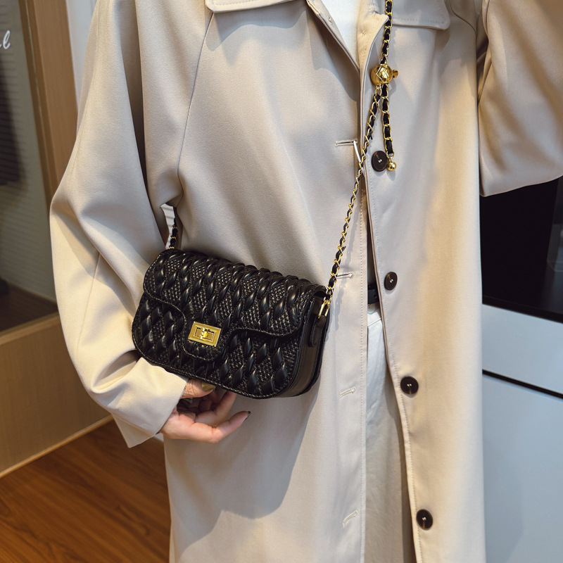 Bagos de viento de fragancia para mujeres 2025 nuevo estilo nuevo nicho francés diseño universal bolso de cadena de diamante bolso de hombro