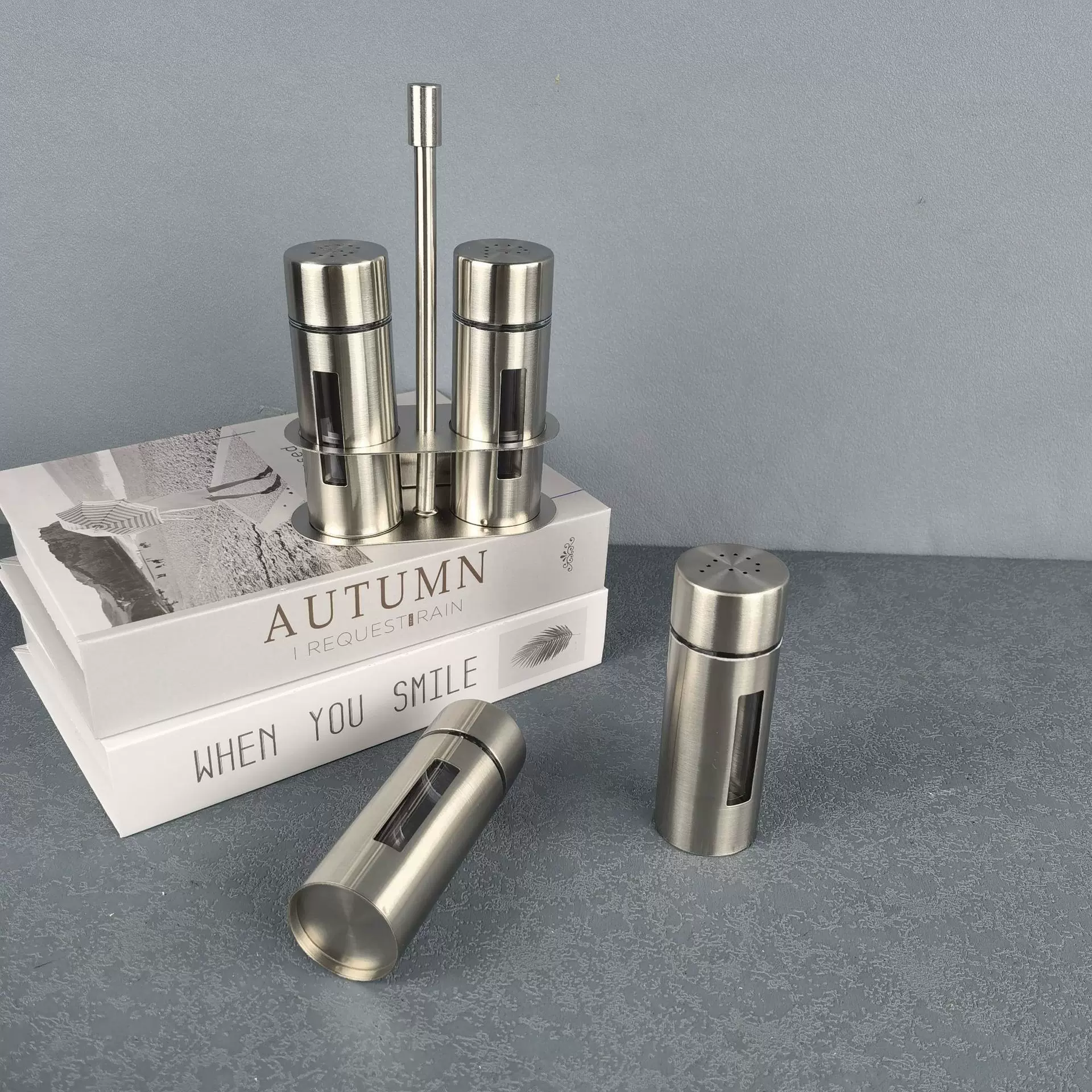 半透明撒料瓶调料盒家用厨房厨房用品组合烧烤调料瓶罐胡椒粉盐罐