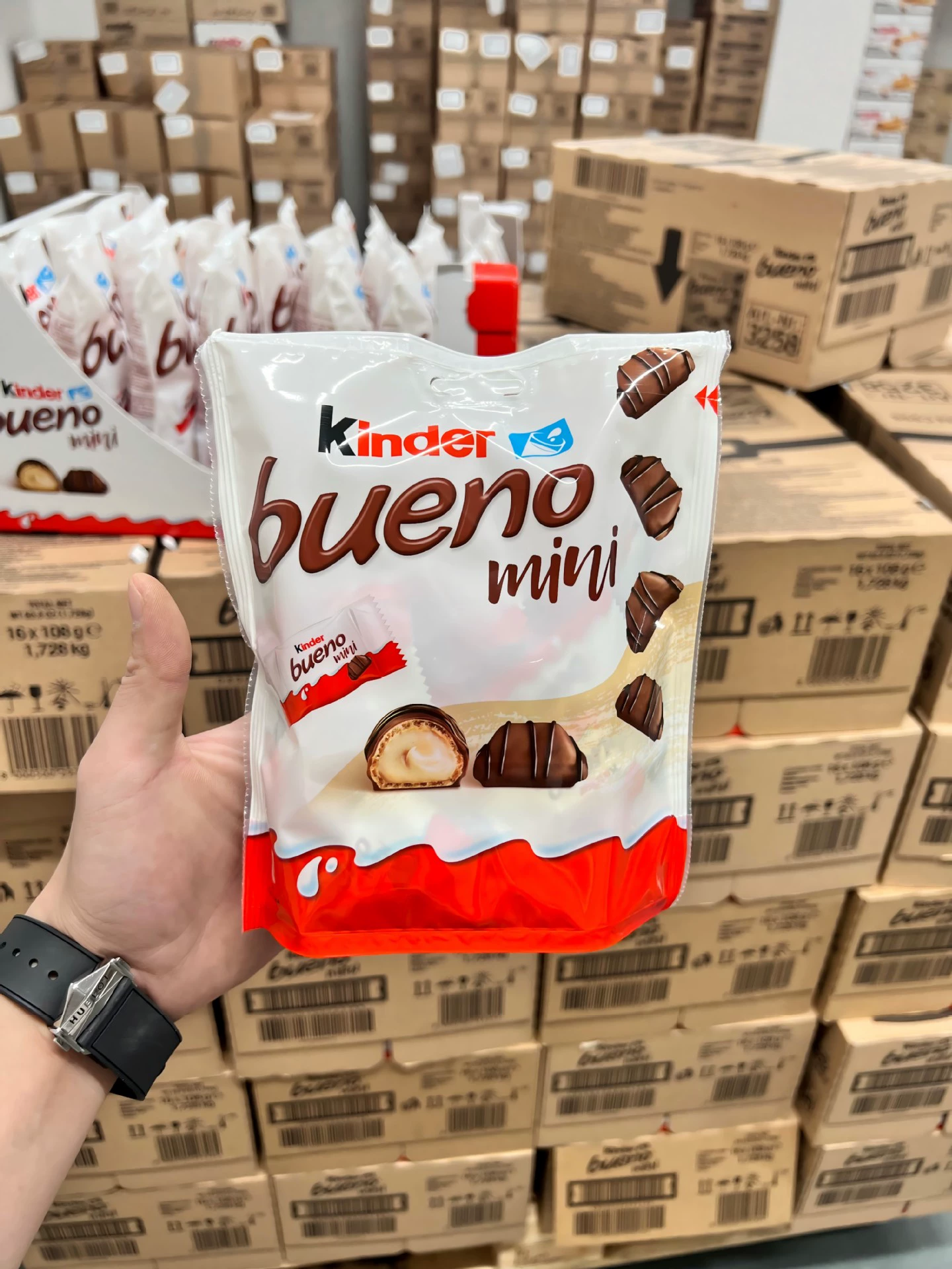 Европейский импорт Kinder мини цветной молочный орех wafer шоколад свадебная конфета сувенир оптом