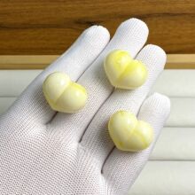 天然二琥珀蜜蜡骨瓷白飘花雕刻天地孔屁桃散珠  DIY文玩配饰