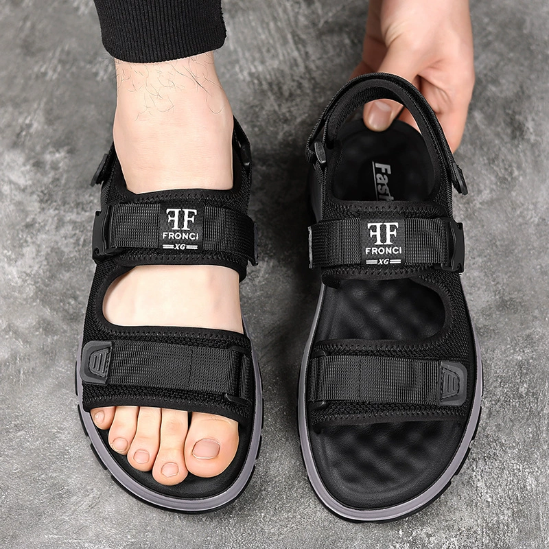 Новые летние мужские сандалии, износостойкая верхняя одежда, повседневные тапочки, сандалии, легкая трансграничная мода, легкая пляжная обувь.
