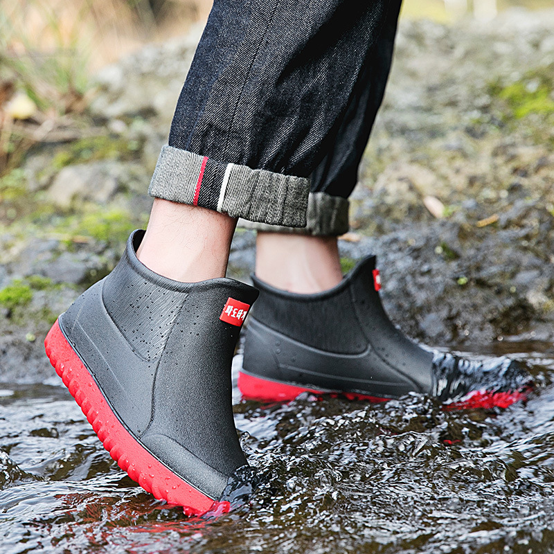 Botas de lluvia bajas transfronterizas para hombres zapatos impermeables al aire libre antideslizantes zapatos de trabajo de cocina de moda alemana zapatos de goma de lavado de coches de pesca