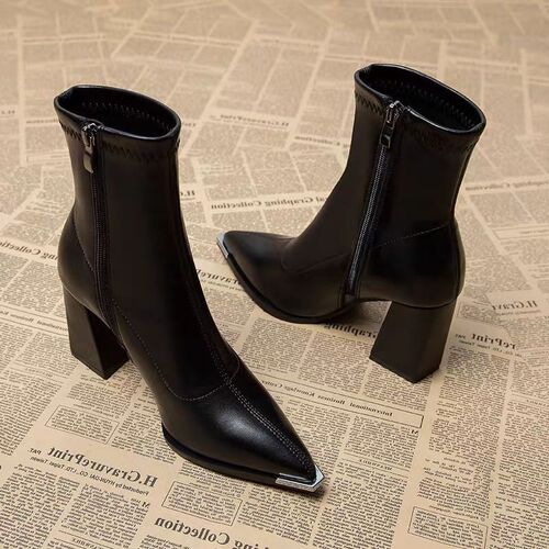 French-style comfortable versatile temperament martens boots 2025 autumn and winter new unique design pointed toe short boots for women