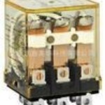 IDEC各式功率通用继电器3PDT插入式 RH3B-ULAC24V