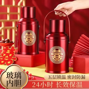 ϲ�c�tɫ���؉�һ��Ů���tɫů�ػ�c��ޟ�ˮƿ���؉ؼ���ůˮƿ