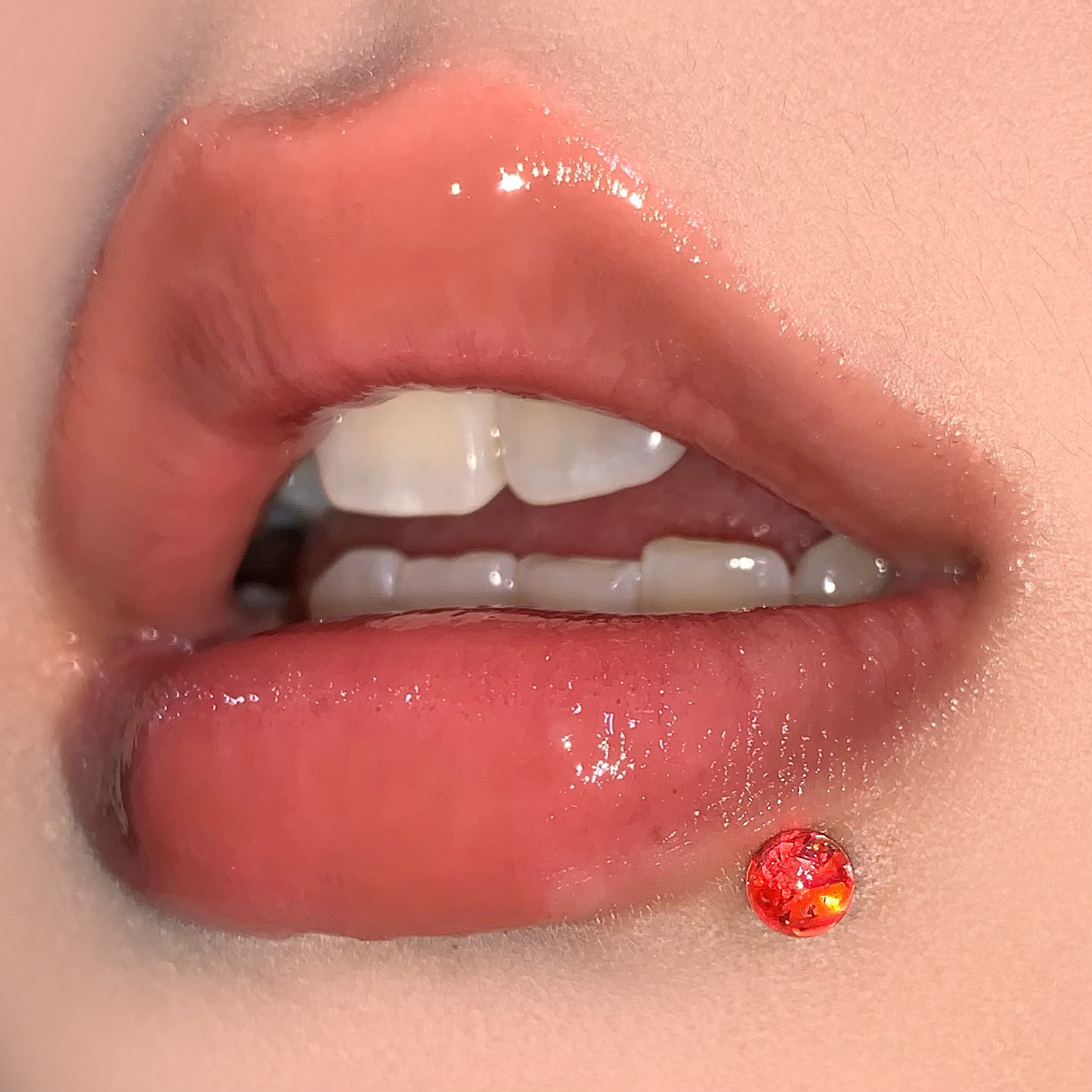 Fine Glitter Acrylic Lip Studs 5-color Titanium Piercing Jewelry_voghion.com