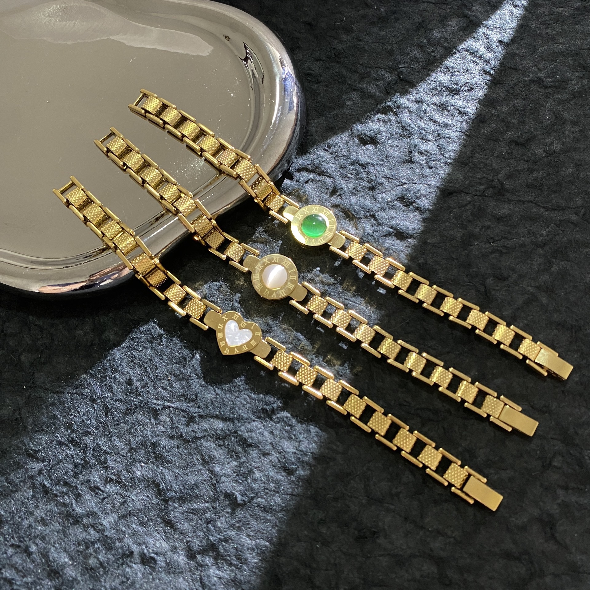 Cross-Border Popular European and American Fashion Strap-Style Roman Numeral Titanium Steel Bracelet, Personalized, Versatile and High-End, Factory Direct Sale