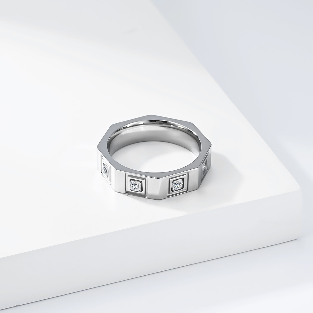 Bague unisexe géométrique 8 faces incrustée de diamants titane_voghion.com