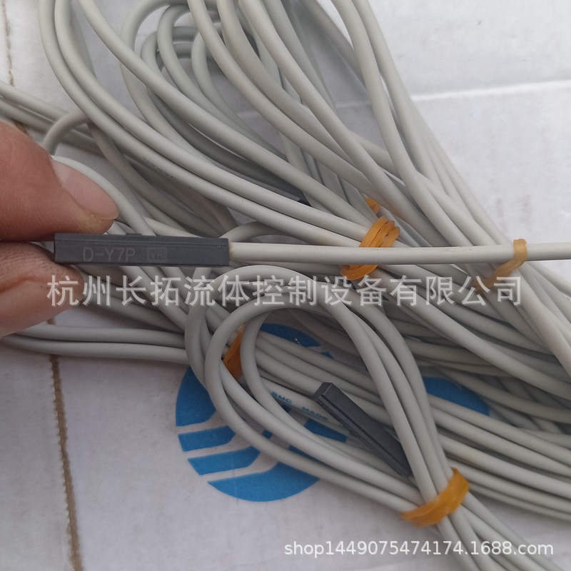 SMC全新原装正品通用型直接安装无触点磁性开关D-Y7P实物拍摄