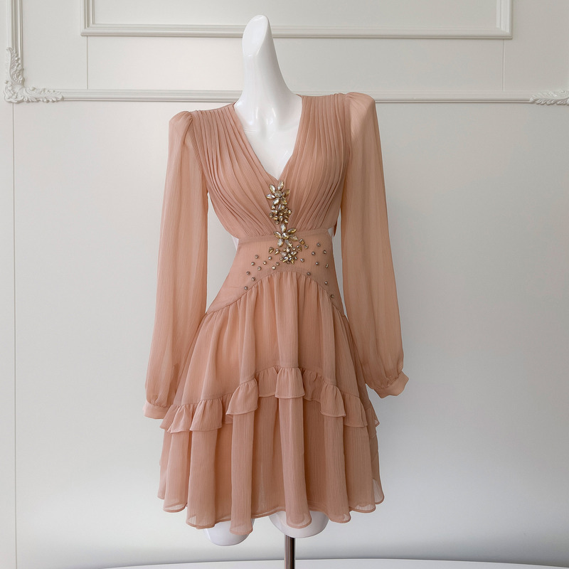 Yigeli La 2024 Autumn and Winter New Champagne Pink Long-Sleeved V Neck Waist Slimming Look Daily Dress for Women 68918