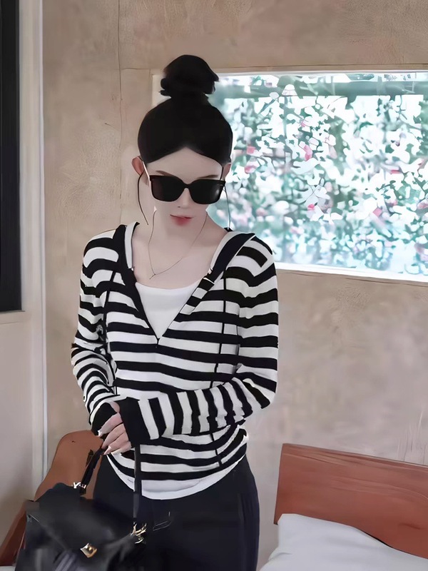 设计感撞色拼接假两件连帽T恤女2025早秋新款洋气减龄长袖上衣潮|undefined