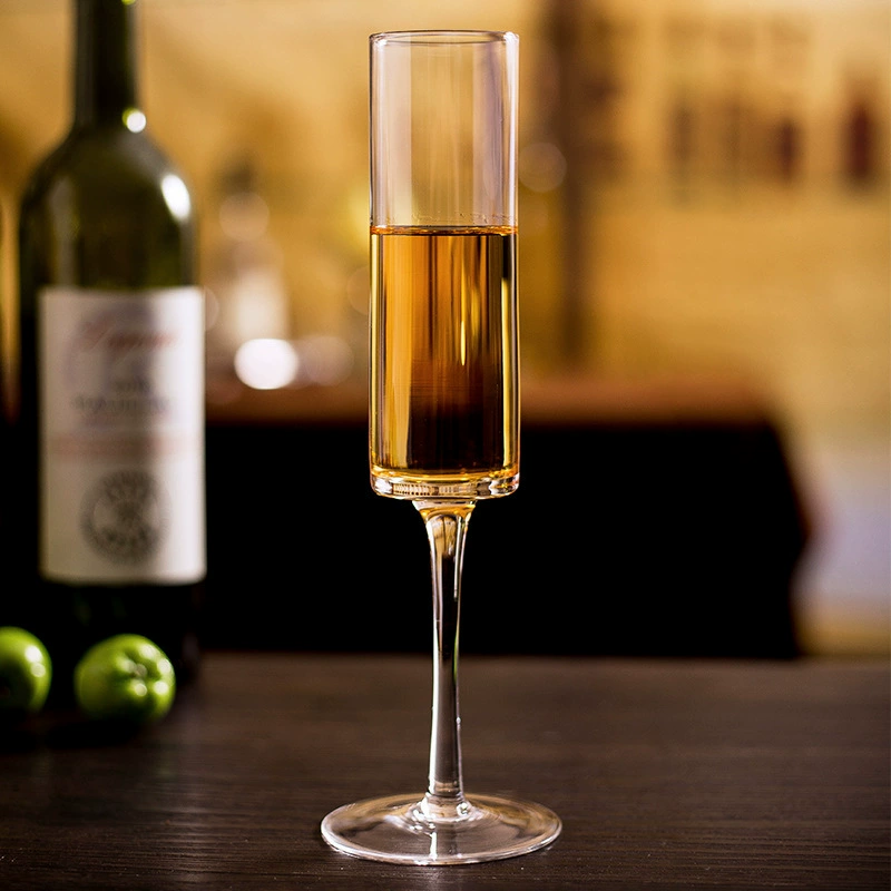 奔马 Glass capacious wineglass, tea cup
