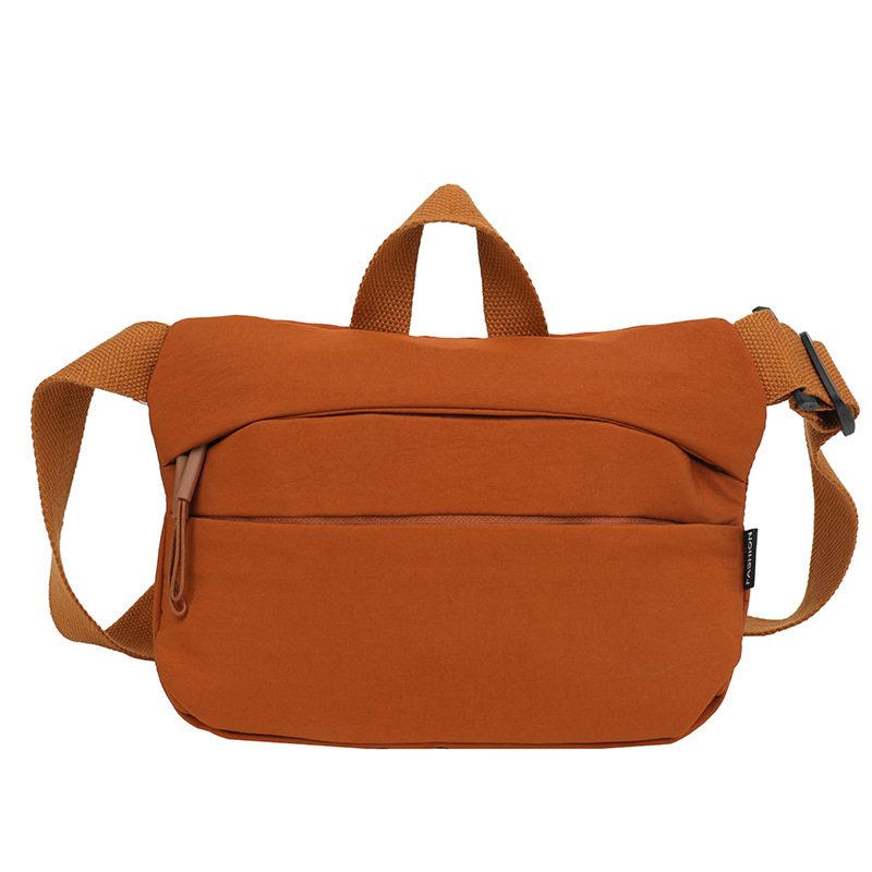 2025 nuevo bolso de nylon inclinado de moda nicho femenino sensación extranjera mochila de pecho de gran capacidad mochila de hombro