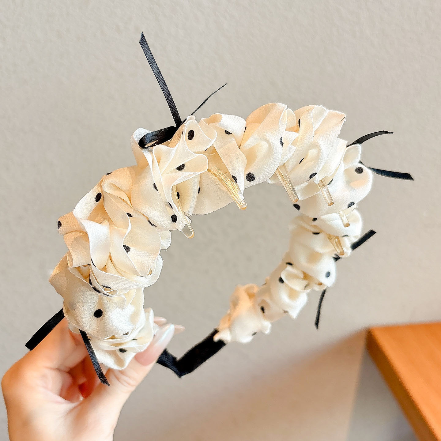 Diadema alta para mujer, nueva colección 2026, accesorio para el cabello estilo Chanel francés, elegante banda ancha para el cabello.