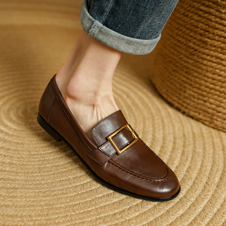 Британские ветры Bullock кожаные туфли весной новые круглые туфли на каблуках повседневные ретро-академические туфли для девочек