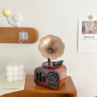 Ins Style Retro Nostalgic Gramophone Ornaments Music Box Bar Cafe Entrance Desktop Creative Home Decoration