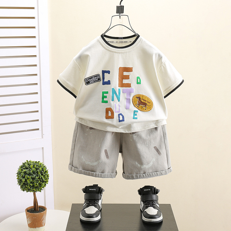 7412 Traje coreano de manga corta para niños 2025 Nuevos pantalones cortos de verano para bebés para niños Ropa de moda para niños Cool y guapo