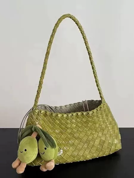 2025 New Summer Niche Design Woven Bag Large Capacity French Sailing Bag Lazy Vacation Shoulder Armpit Bag