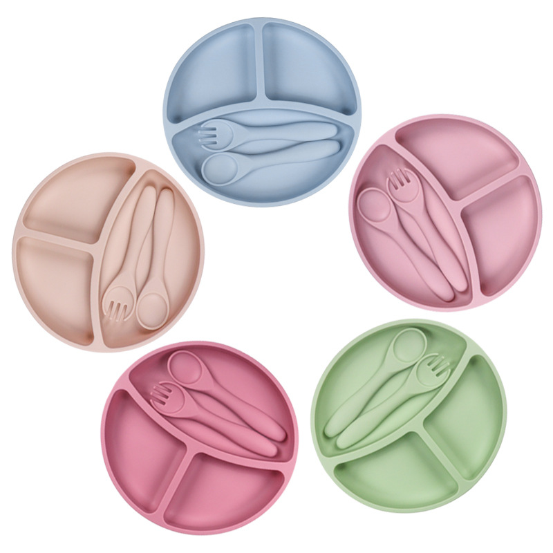 Nuevo producto de Amazon Bandeja de comida de silicona para bebés Bandeja de comida para niños Banquete dividido Tazón de comida para bebés Ventosa integrada de grado alimenticio