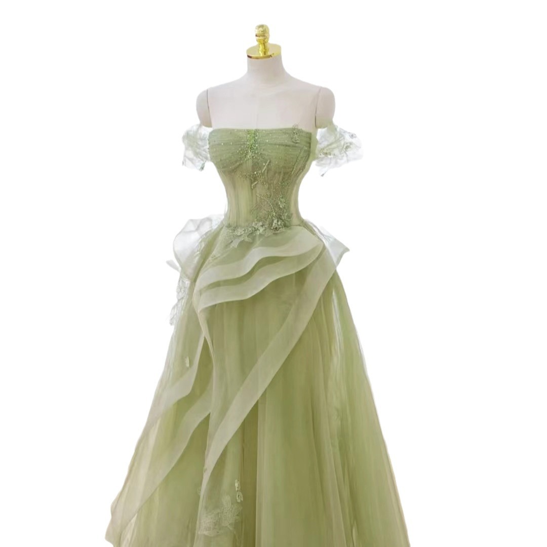 Vestido de noche verde de pecho 2026 verano nuevo anfitrión del anfitrión del anfitrión del anfitrión de graduación