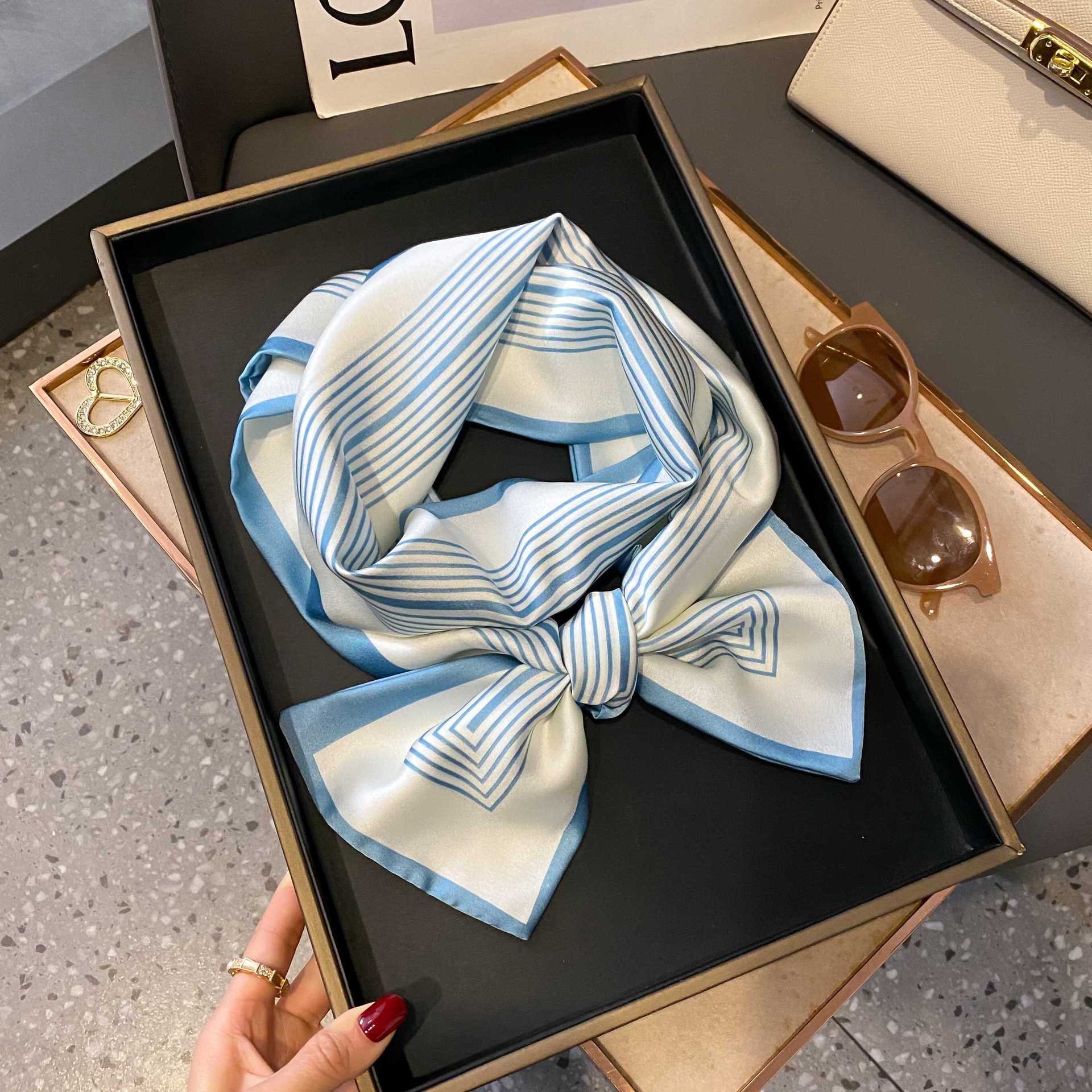 Nuevo bufandas de seda de impresión delgada y larga para mujeres nuevas bandas de moda de decoración profesional bufandas