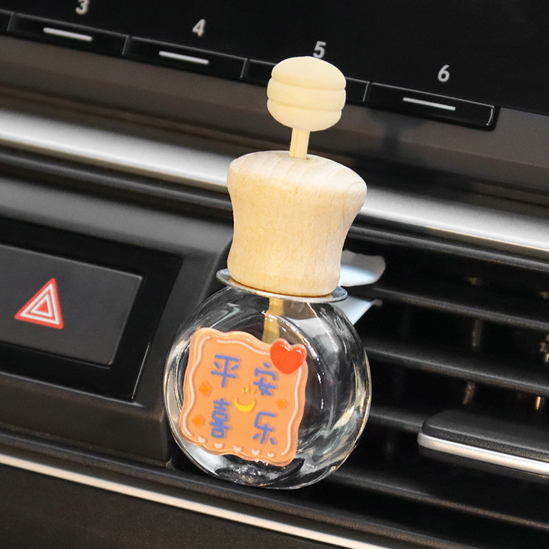 Clip de aromaterapia de coche, texto auspicioso, botella vacía, botella volátil, decoración de salida de aire de coche, fragancia de coche linda de dibujos animados