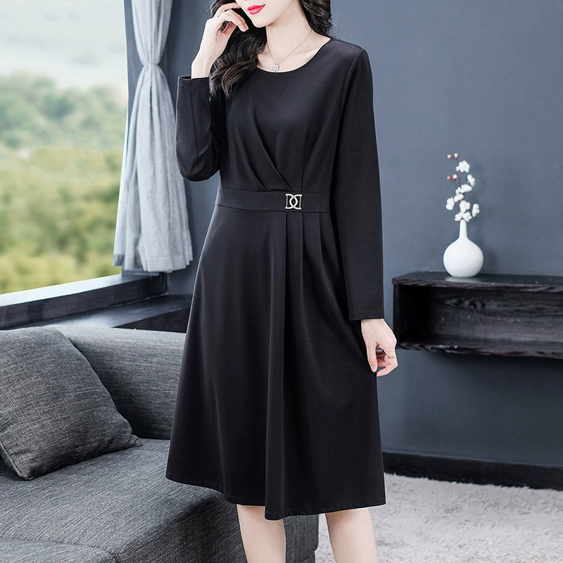 Летнее свободное платье средней длины в британском стиле для женщин среднего и старшего возраста, с поясом, изящное, из атласа, элегантное, повседневное и модное.