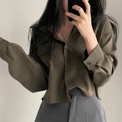 韓国のchiレトロな洋風の襟のファッションの百合のデザイン感の小さい大衆の単列はシャツの短い上着の女性をボタンします。
