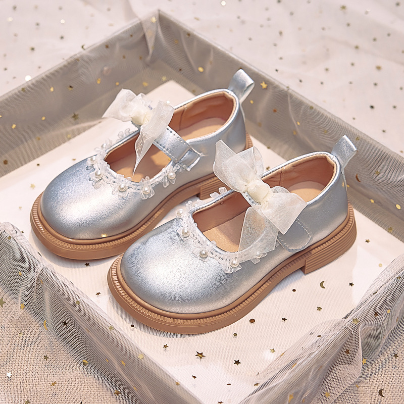 Zapatos de cuero de niñas arco zapatos de princesa de perlas 2025 otoño nuevos zapatos para niños zapatos de suela suave zapatos de espectáculo de niñas image 5
