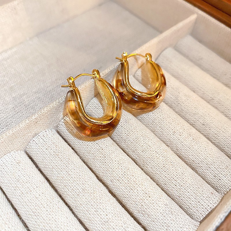 Retro Merrade curry plata aguja pendientes de moda versátil Hong Kong aretes de estilo ligero lujo alta sensación otoño invierno pendientes