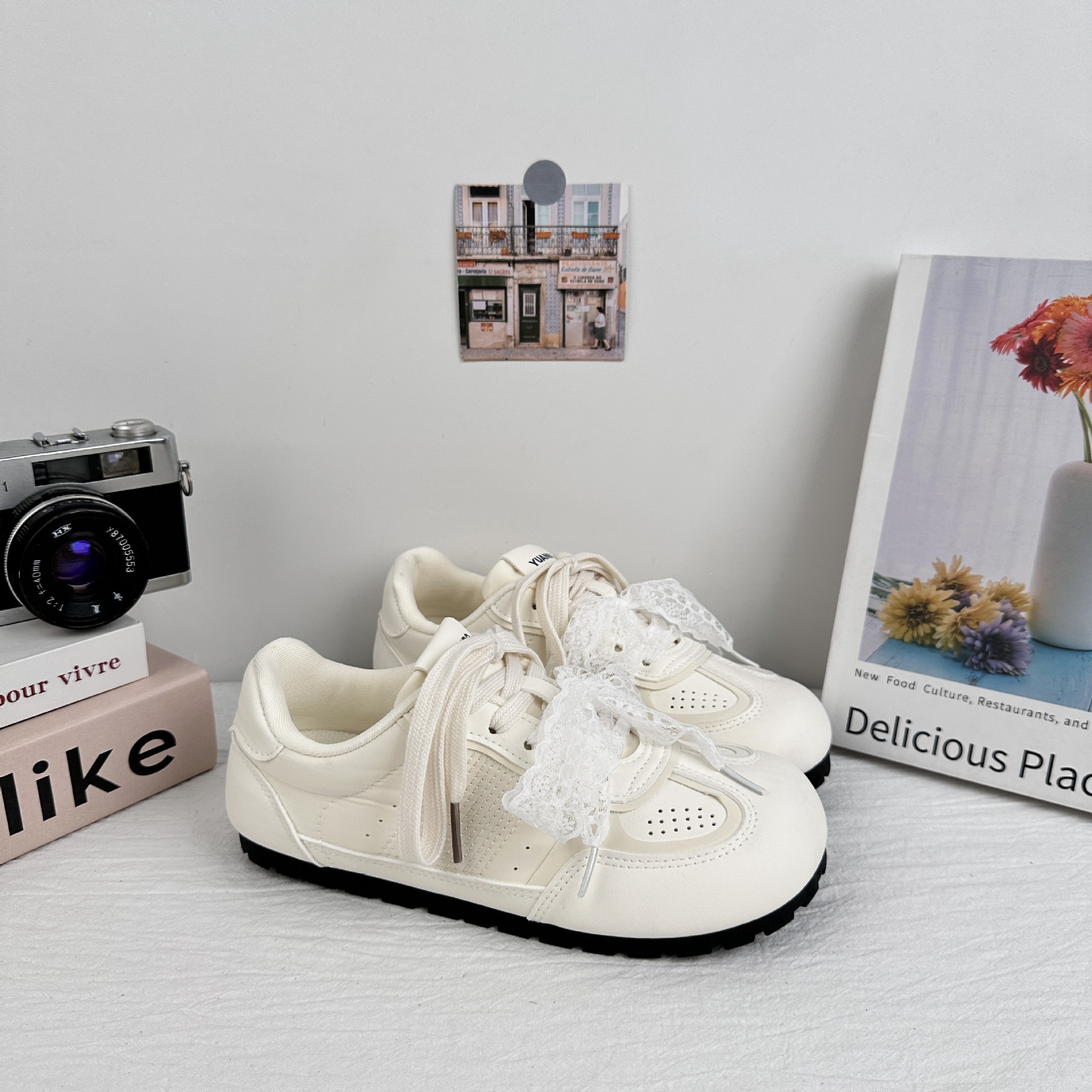 Zapatos de entrenamiento para mujeres 2025 nuevos zapatos de ballet de verano de base delgada zapatos de skate casuales de moda transpirables zapatos Gump