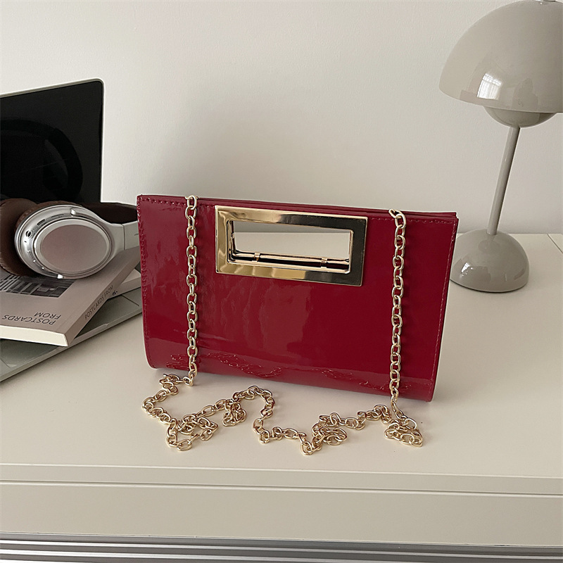Borsa a tracolla da donna quadrata in PU, elegante e alla moda, in pelle verniciata, con ampia capacità, ideale per l'estate 2026._voghion.com