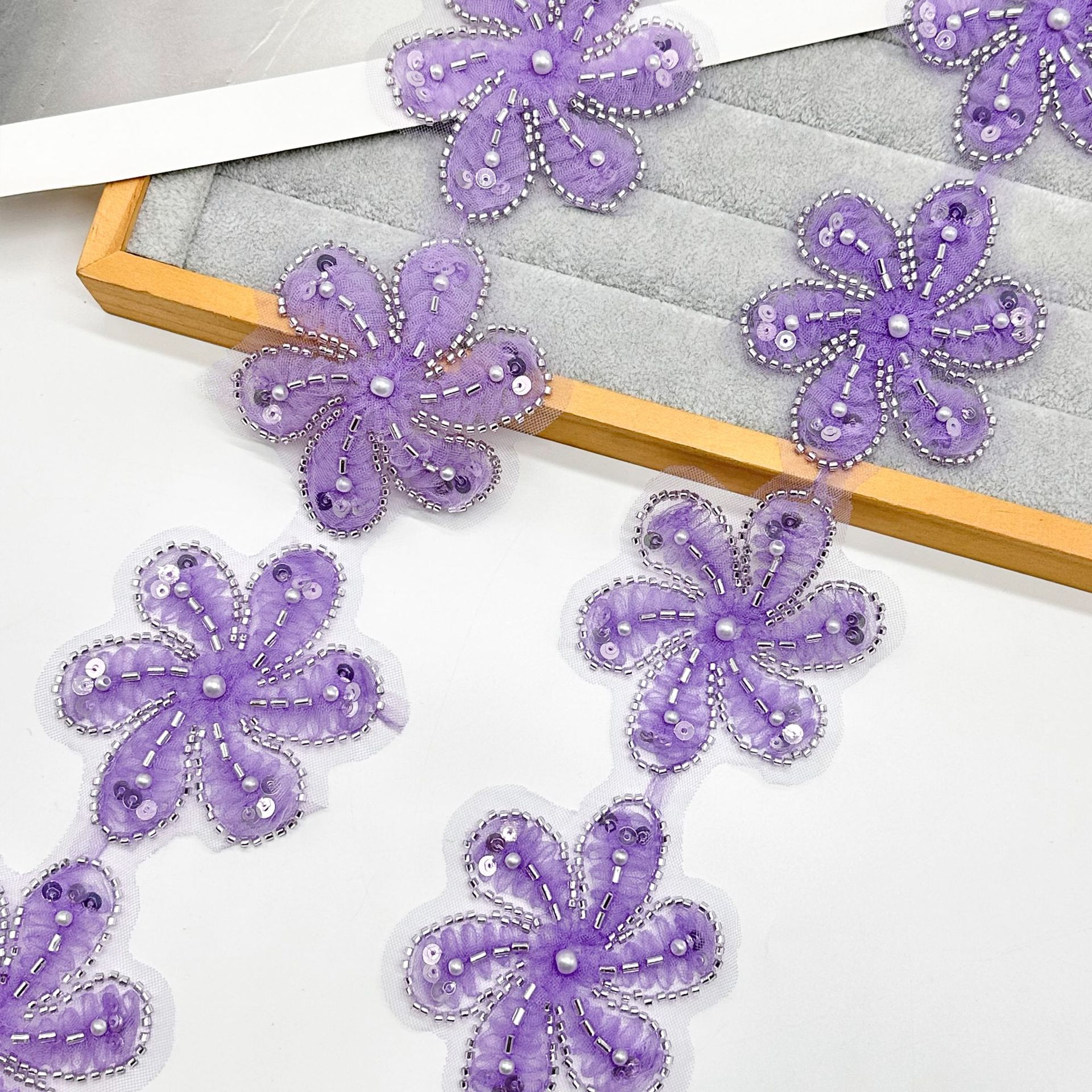 Pequeñas flores de clavos de cuentas bordadas parches dulces de novia multicolor zapatos sombreros ropa infantil plumón accesorios de decoración image 2