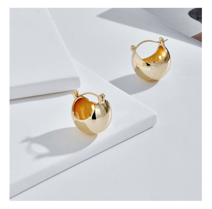 fashion copper plated real gold three-dimensional semicircular short earrings